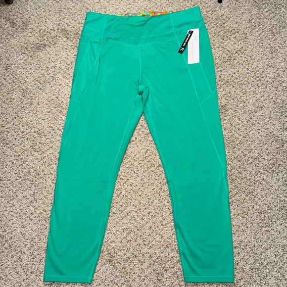 Nanette Lepore compression cropped active leggings, vivid green NWT - Picture 2 of 5